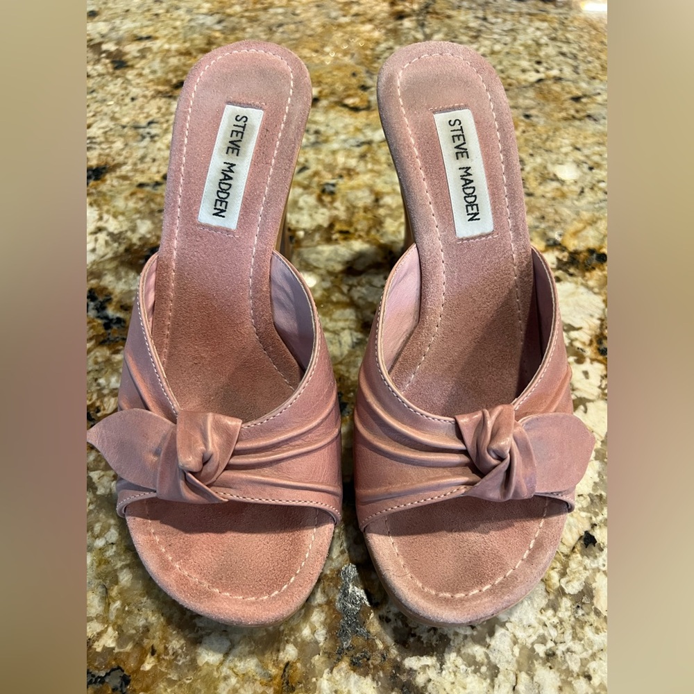 Steve Madden Light Pink “Cindi” Wooden Soled Sandals Size 8